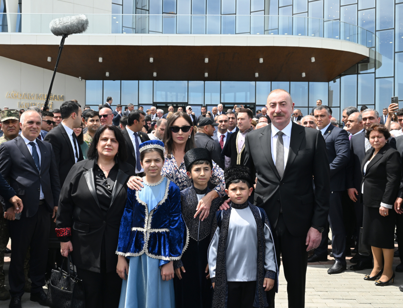 Prezident İlham Əliyev və Birinci xanım Mehriban Əliyeva Ağdam Muğam Mərkəzinin açılışında iştirak ediblər (FOTO/VİDEO) (YENİLƏNİB-3)