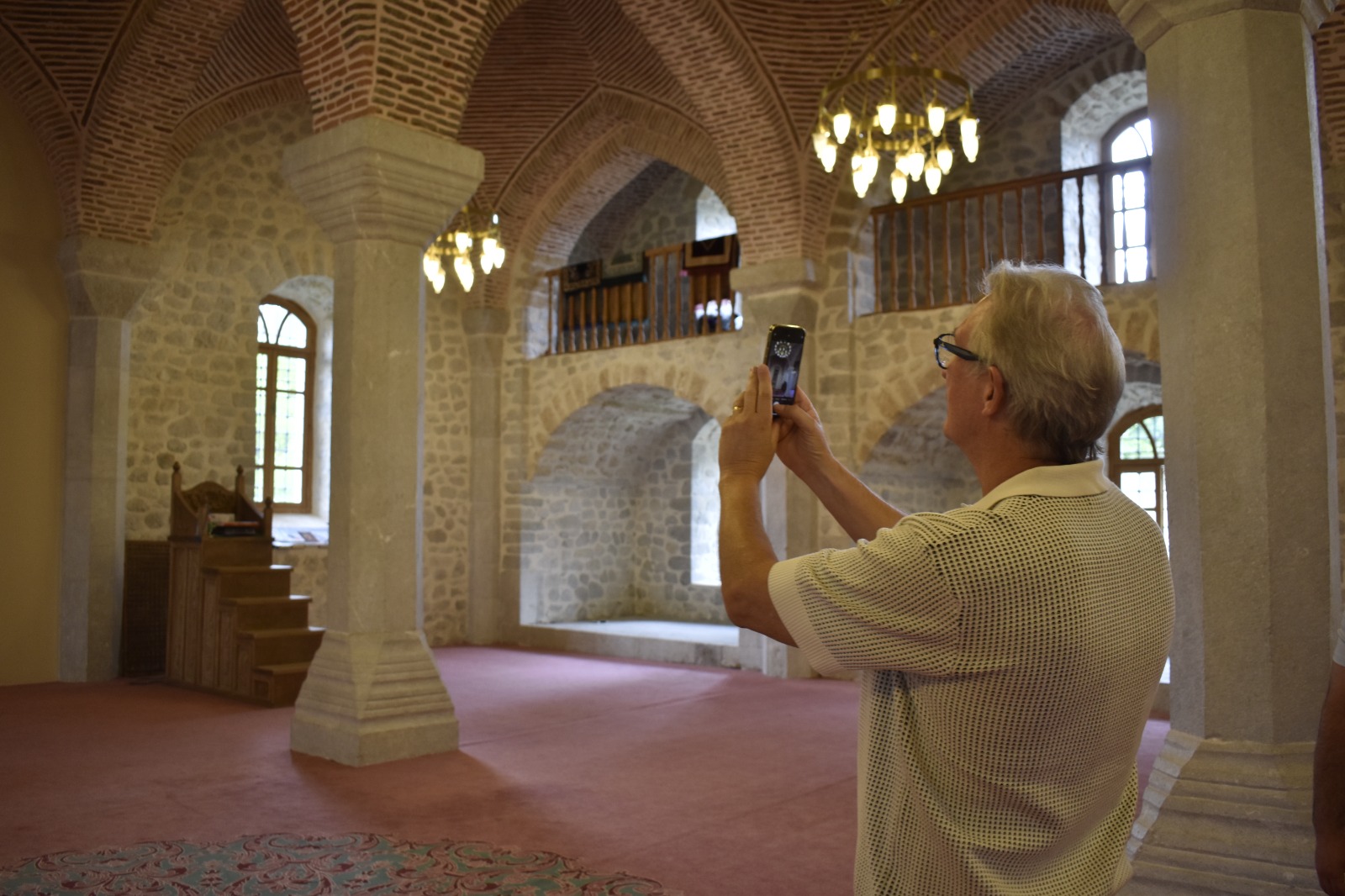 Azad edilmiş ərazilərdə bərpa işləri çox sürətli templərlə gedir - Avstraliyalı hüquqşünas (FOTO)