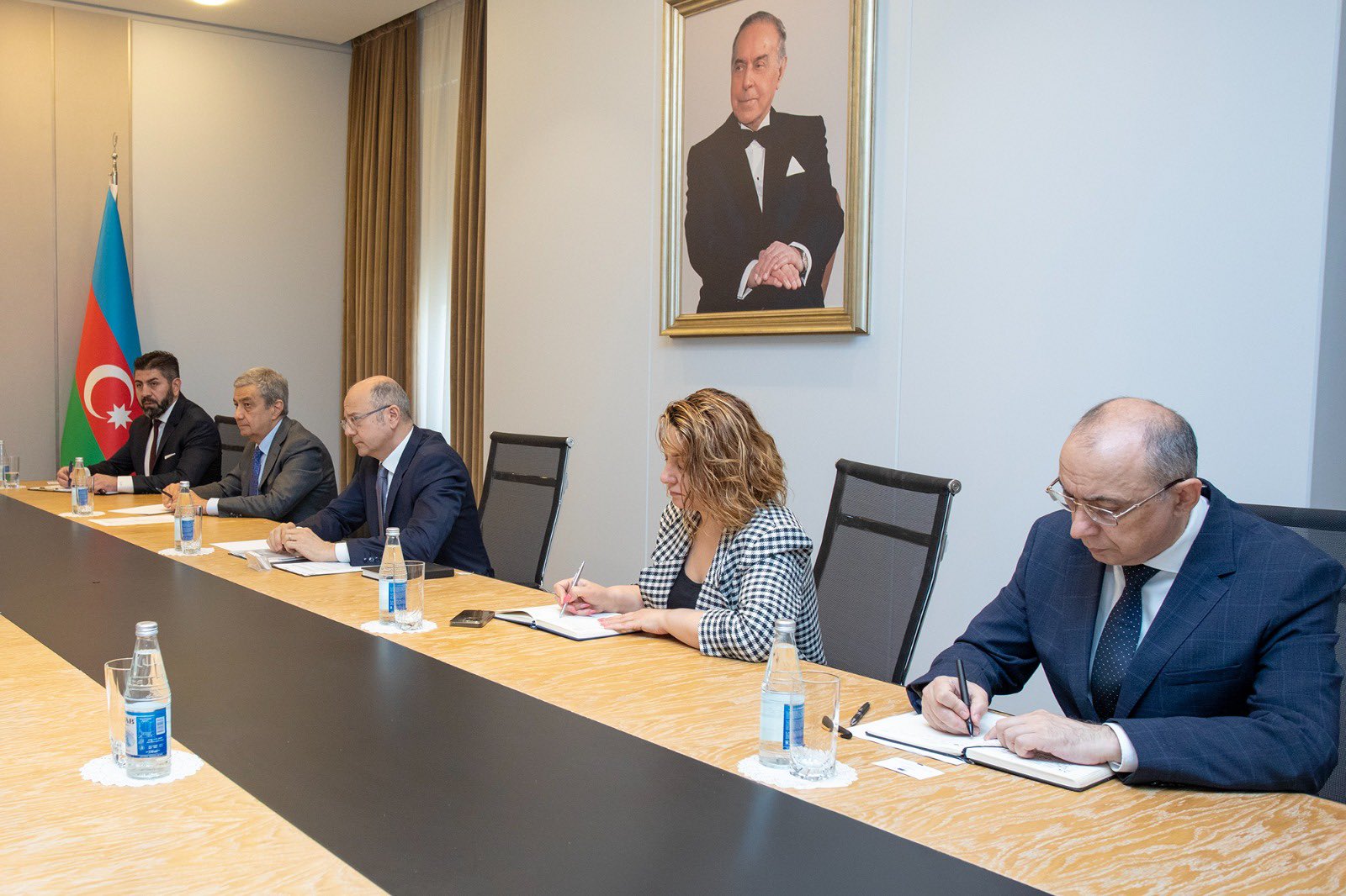 Azərbaycanın Avropaya təbii qaz, yaşıl enerji və hidrogen tədarükü ilə bağlı müzakirələr aparılıb (FOTO)