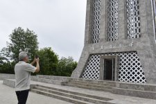 Azad edilmiş ərazilərdə bərpa işləri çox sürətli templərlə gedir - Avstraliyalı hüquqşünas (FOTO)