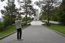 Azad edilmiş ərazilərdə bərpa işləri çox sürətli templərlə gedir - Avstraliyalı hüquqşünas (FOTO)