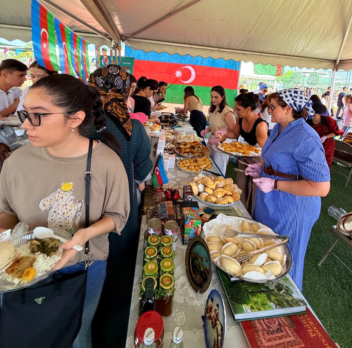 Azərbaycan irsi Aşqabadda keçirilən Beynəlxalq Festivalda təqdim olunub (FOTO)