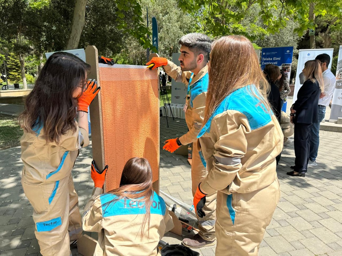 AzMİU-da “Elmdə Addımlar: TEC Günləri” çərçivəsində “Gələcəyin Qurucuları” layihəsinə start verilib (FOTO)