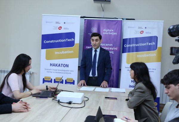 Startap yolunda ilk addım: Tələbə gənclər Hakatonda bacarığını nümayiş etdirir (FOTO)
