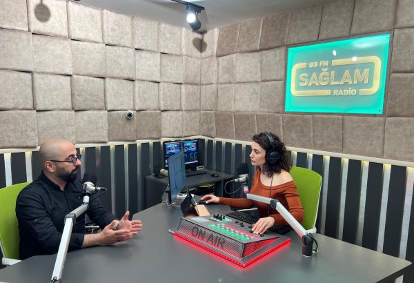 Cəmiyyətin təqdim etdiyi "kimlik" anlayışı ilə yaratmaq istədiyimiz "kimlik" qarşılaşanda psixoloji narahatlıqlar yaranır - Rövşən Nəcəfov