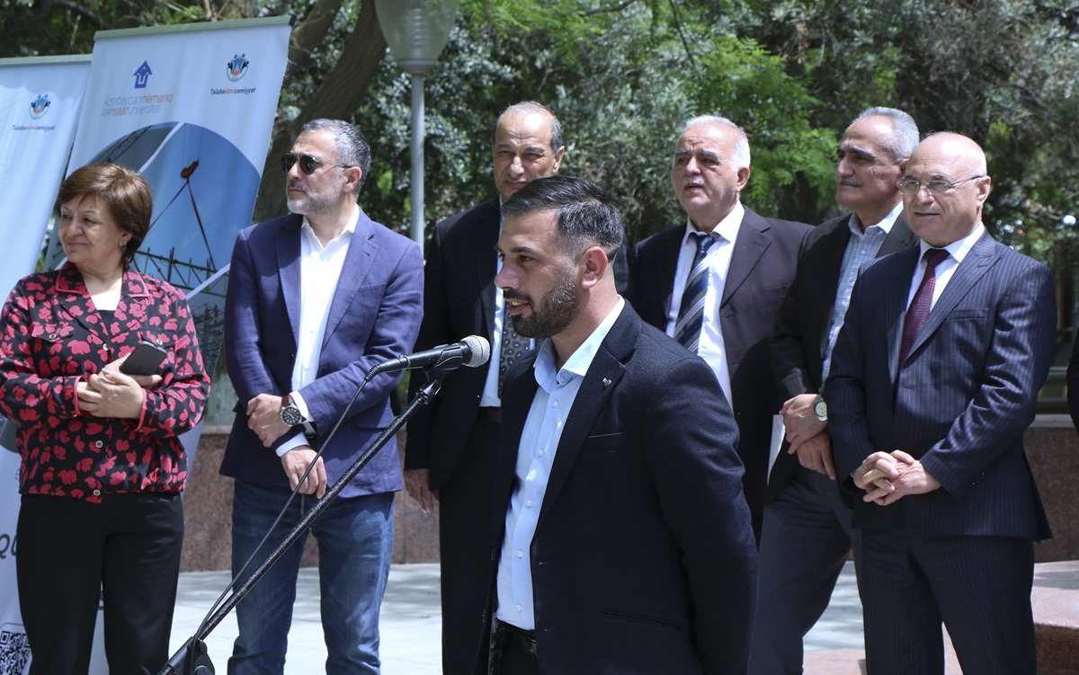 AzMİU-da “Elmdə Addımlar: TEC Günləri” çərçivəsində “Gələcəyin Qurucuları” layihəsinə start verilib (FOTO)