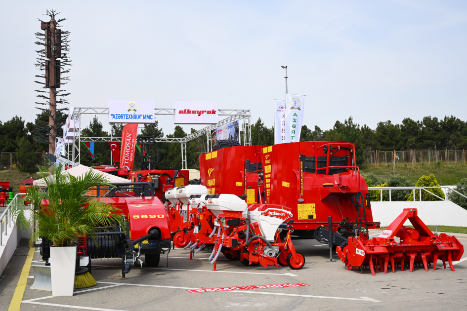 Prezident İlham Əliyev “InterFood Azerbaijan” və “Caspian Agro” sərgiləri ilə tanış olub (FOTO) (YENİLƏNİB)