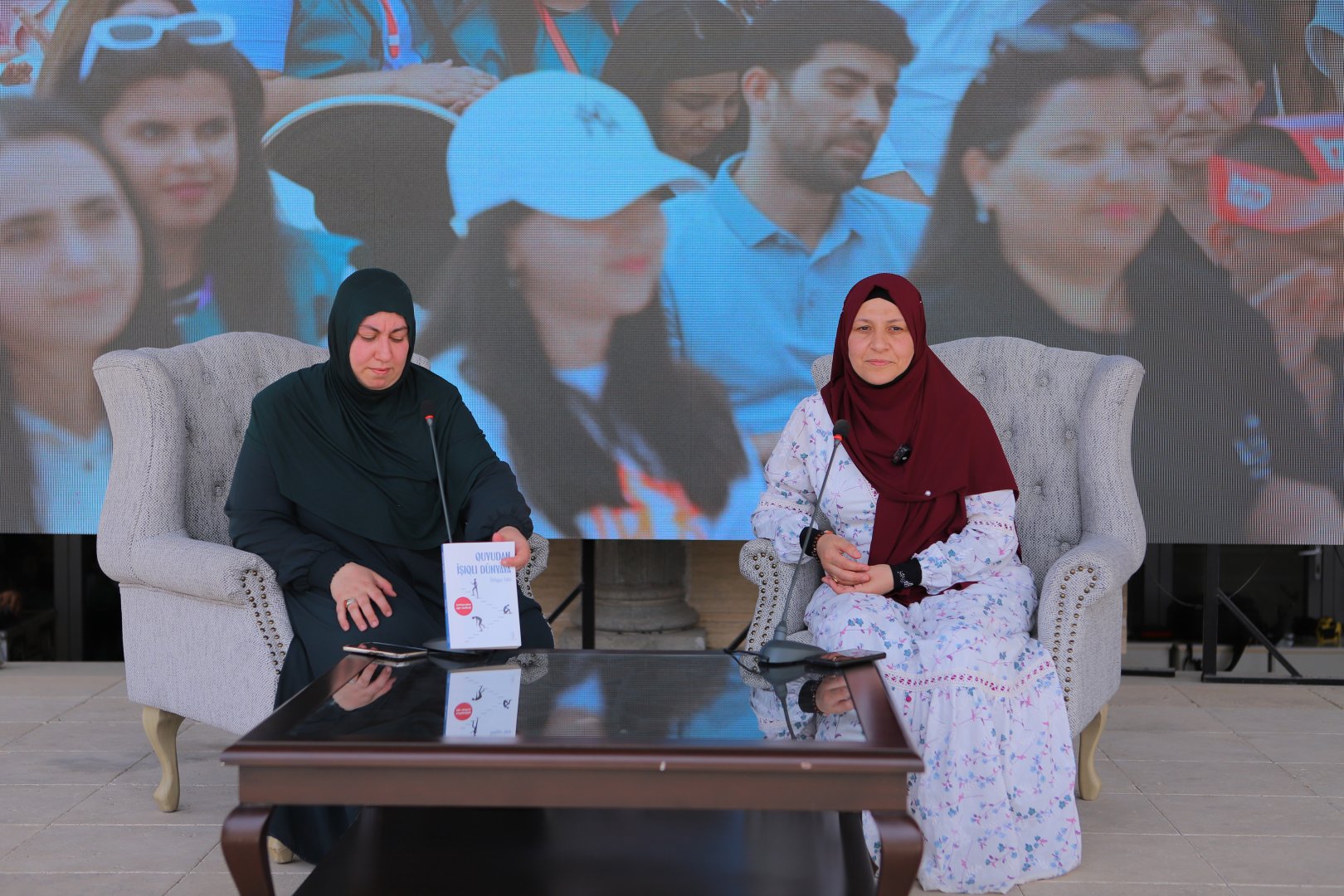 Naxçıvanda Ümummilli Lider Heydər Əliyevin anadan olmasının 102-ci ildönümünə həsr olunmuş “BookFest Naxçıvan Kitab Sərgisi 2025” keçirilib (FOTO)
