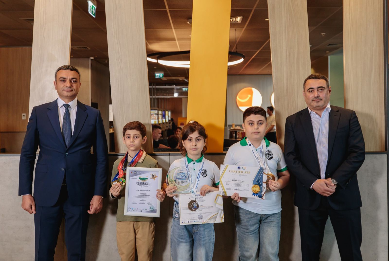 Dəstək və əzm sayəsində əldə olunan nailiyyətlər: qəhrəmanlarımızın uşaqları beynəlxalq olimpiadalarda (FOTO)