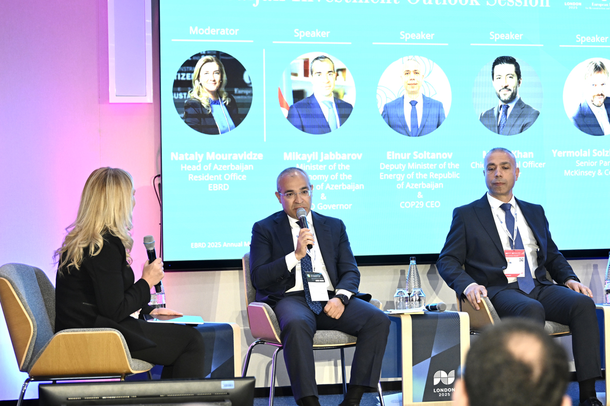 Londonda “Azərbaycan: yaşıl inkişaf və bağlantıya aparan yeni keçid nöqtəsi” mövzusunda investisiyaya baxış sessiyası keçirilib (FOTO)