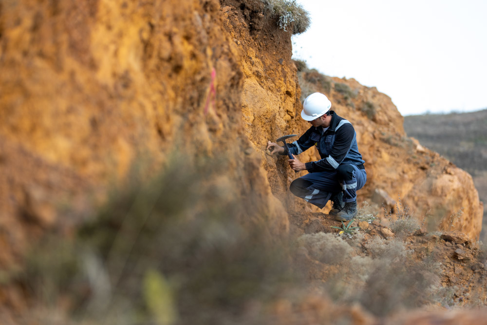 Azad olunmuş üç rayonda qara və əlvan metalların geoloji axtarışları aparılacaq