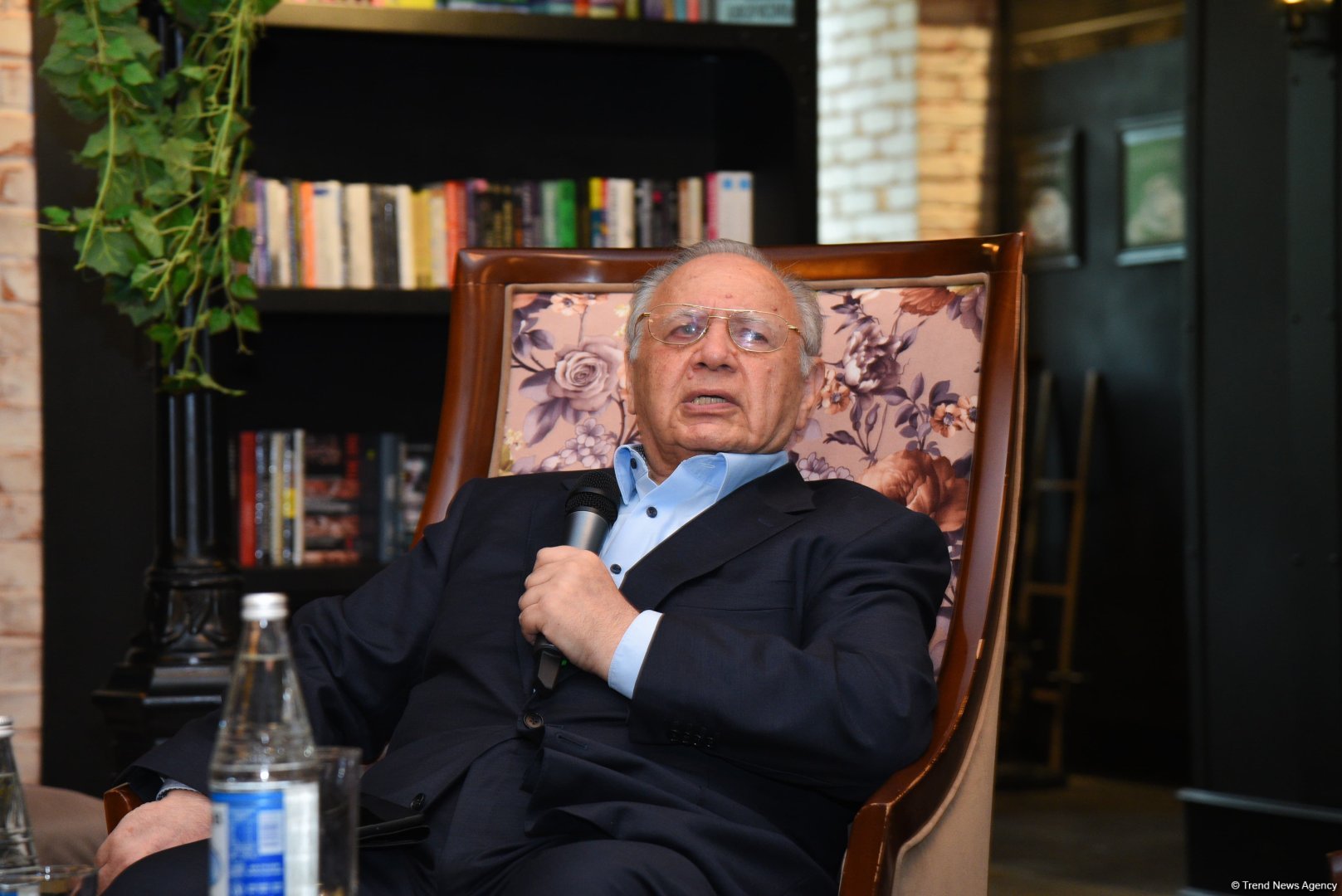 bp qədim tarixin araşdırılmasına dəstək verir (FOTO)