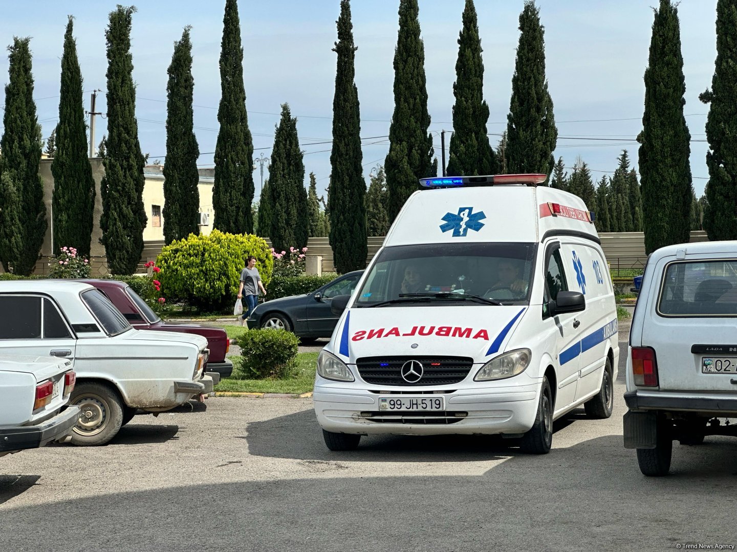 Ağdamda iki minik avtomobili toqquşdu:  bir nəfər xəsarət alıb (FOTO)