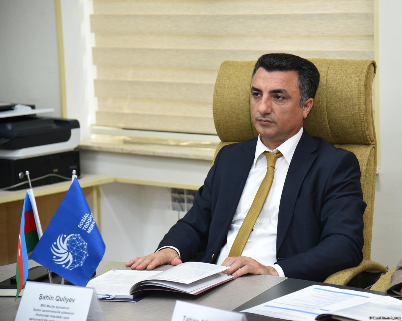 “Nəsillərarası həmrəylik  ailə münasibətləri və dayanıqlı inkişaf kontekstində” mövzusunda dəyirmi masa keçirilib (FOTO)