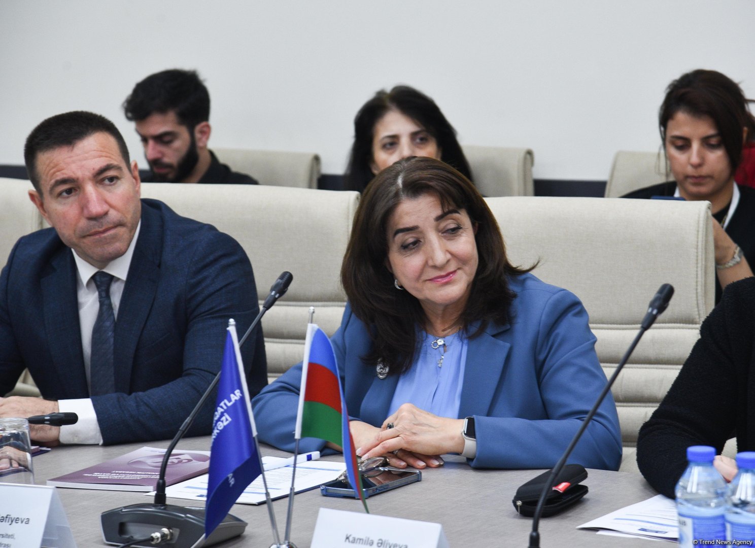 “Nəsillərarası həmrəylik  ailə münasibətləri və dayanıqlı inkişaf kontekstində” mövzusunda dəyirmi masa keçirilib (FOTO)