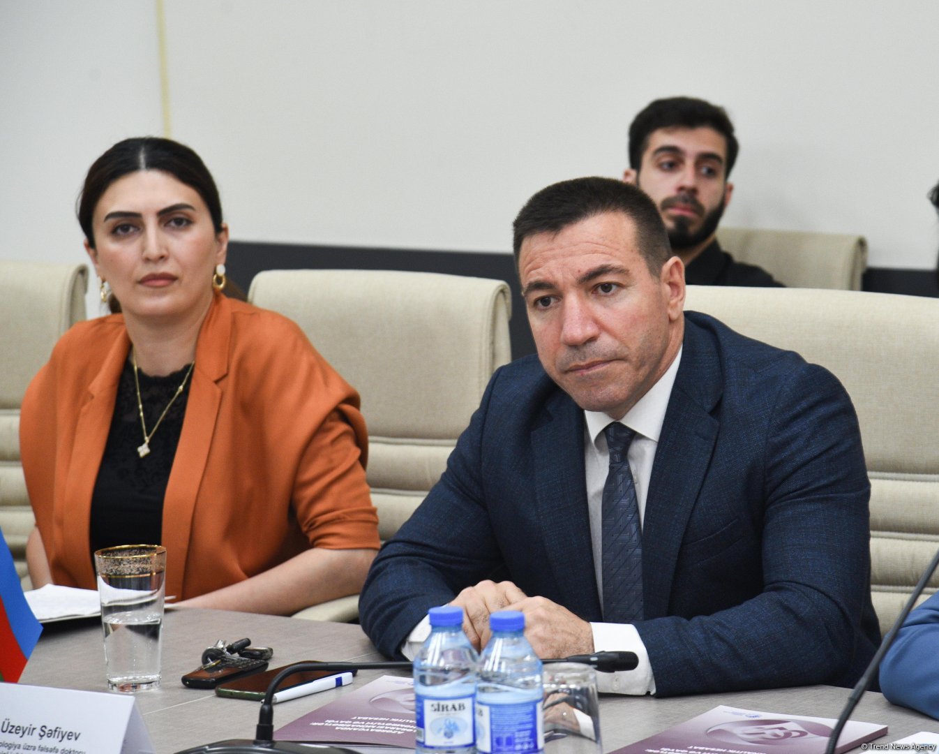 “Nəsillərarası həmrəylik  ailə münasibətləri və dayanıqlı inkişaf kontekstində” mövzusunda dəyirmi masa keçirilib (FOTO)