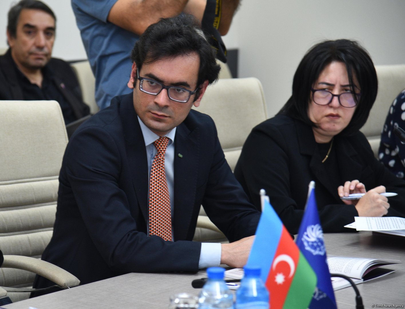 “Nəsillərarası həmrəylik  ailə münasibətləri və dayanıqlı inkişaf kontekstində” mövzusunda dəyirmi masa keçirilib (FOTO)