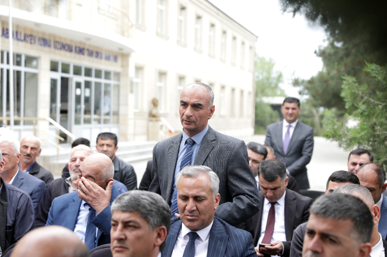 Xaçmazın Uzunoba kəndində növbəti səyyar qəbul keçirilib (FOTO)