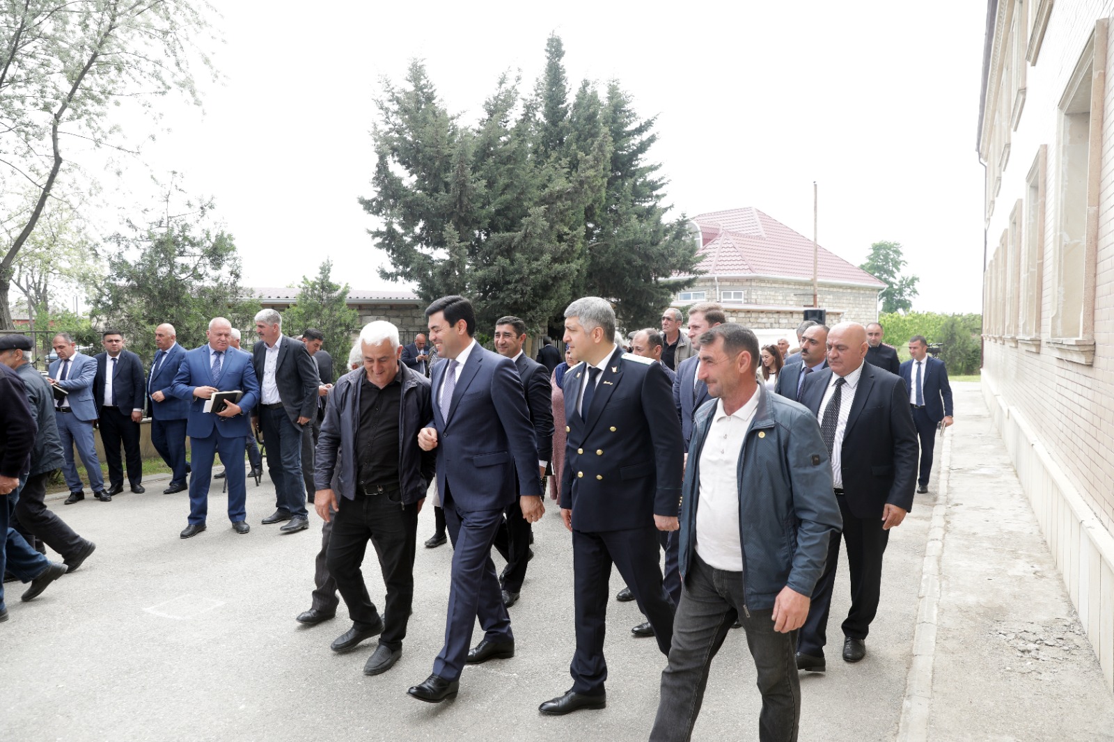 Xaçmazın Uzunoba kəndində növbəti səyyar qəbul keçirilib (FOTO)