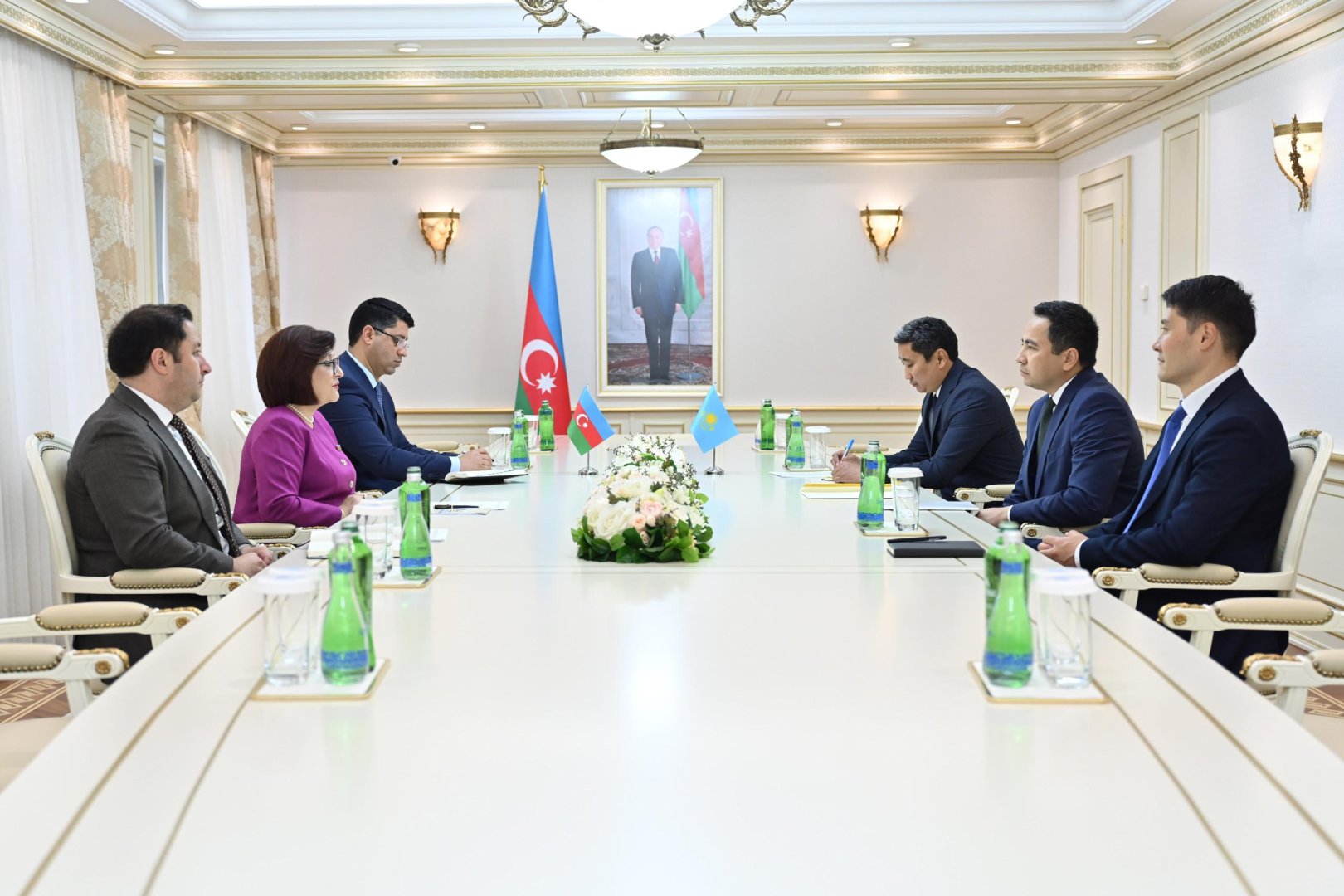 Azərbaycan və Qazaxıstan əməkdaşlığın genişləndirilməsi istiqamətində görülən işləri müzakirə edib (FOTO)