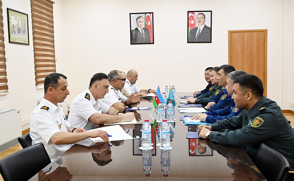 Bakıda Azərbaycan və Qazaxıstan hərbi nümayəndə heyətləri görüşüb (FOTO)