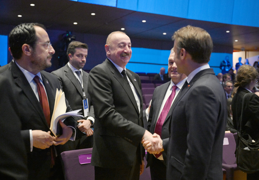 Prezident İlham Əliyev Tiranada “Avropa Siyasi Birliyi” 6-cı Zirvə toplantısının açılış mərasimində iştirak edib (FOTO/VİDEO) (YENİLƏNİB)