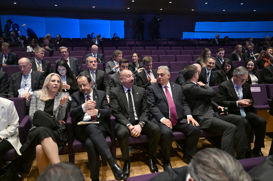 Prezident İlham Əliyev Tiranada “Avropa Siyasi Birliyi” 6-cı Zirvə toplantısının açılış mərasimində iştirak edib (FOTO/VİDEO) (YENİLƏNİB)