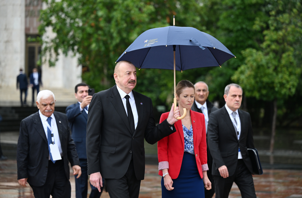 Prezident İlham Əliyev Tiranada “Avropa Siyasi Birliyi” 6-cı Zirvə toplantısının açılış mərasimində iştirak edib (FOTO/VİDEO) (YENİLƏNİB)