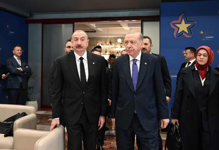 Prezident İlham Əliyev Tiranada “Avropa Siyasi Birliyi” 6-cı Zirvə toplantısının açılış mərasimində iştirak edib (FOTO/VİDEO) (YENİLƏNİB)