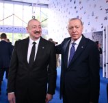 Prezident İlham Əliyev “Avropa Siyasi Birliyi” 6-cı Zirvə toplantısının açılış plenar sessiyasında iştirak edib (FOTO/VİDEO) (YENİLƏNİB)