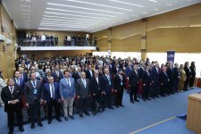 UNEC-də “Ortaq Gələcək: Sosial-iqtisadi innovasiyalar” mövzusunda Beynəlxalq Türk Dünyası İqtisad konfransı öz işinə başlayıb (FOTO)