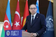 UNEC-də “Ortaq Gələcək: Sosial-iqtisadi innovasiyalar” mövzusunda Beynəlxalq Türk Dünyası İqtisad konfransı öz işinə başlayıb (FOTO)
