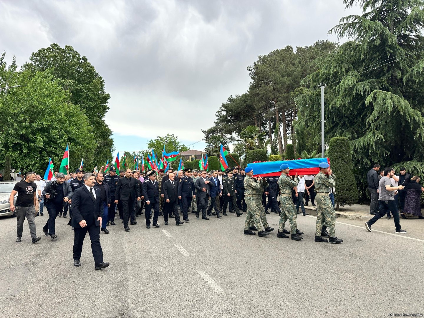 Şəhid Miriş Rüstəmovun nəşinin qalıqları Ağcabədidə dəfn olunub (FOTO)