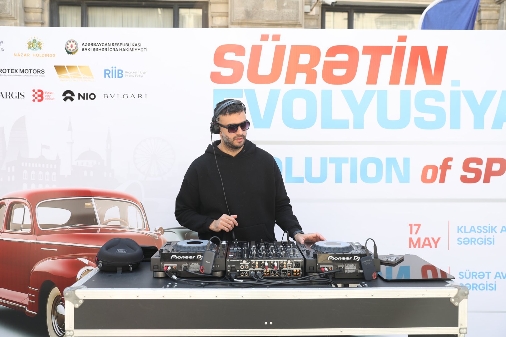 AAF “Sürətin evolyusiyası”nda klassik avtomobilləri təqdim edib (FOTO)