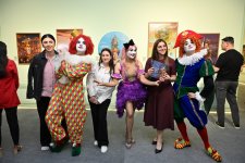 Heydər Əliyev Mərkəzində braziliyalı rəssam Luiz de Souzanın sərgisinin açılışı olub (FOTO/VİDEO)