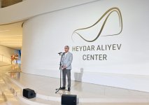 Heydər Əliyev Mərkəzində braziliyalı rəssam Luiz de Souzanın sərgisinin açılışı olub (FOTO/VİDEO)