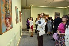 Heydər Əliyev Mərkəzində braziliyalı rəssam Luiz de Souzanın sərgisinin açılışı olub (FOTO/VİDEO)