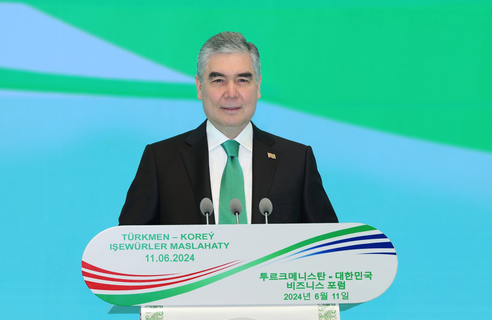 Türkmənistan və Azərbaycan arasındakı əlaqələri qardaşlıq, mehriban qonşuluq və əməkdaşlıqla xarakterizə etmək olar - Qurbanqulu Berdiməhəmmədov
