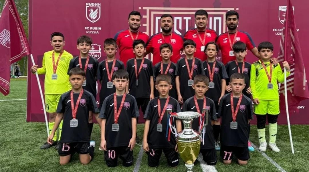 "Sabah"ın U-10 komandası Kazanda gümüş medal qazandı