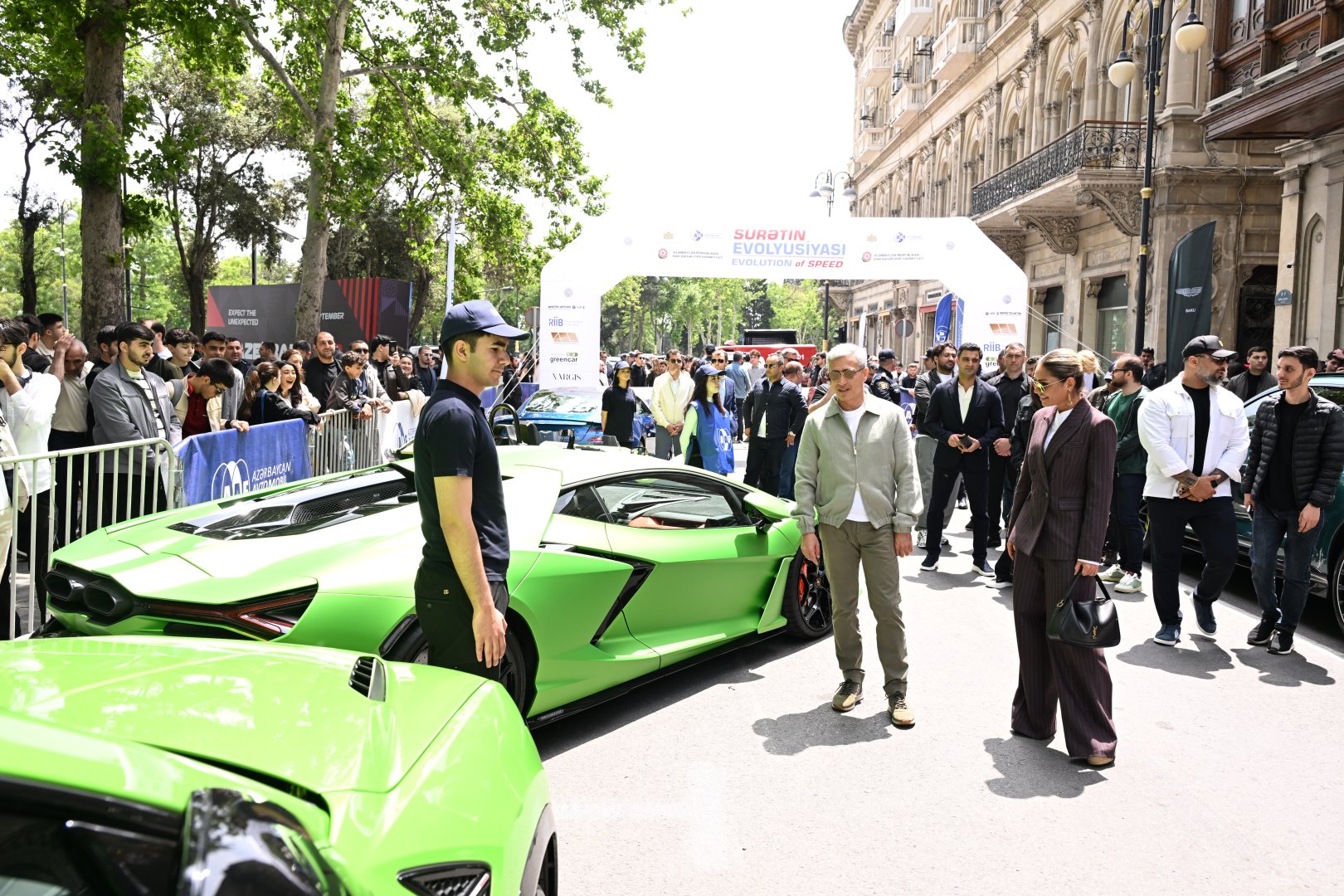 AAF sürət avtomobillərinin sərgisini təşkil edib (FOTO)