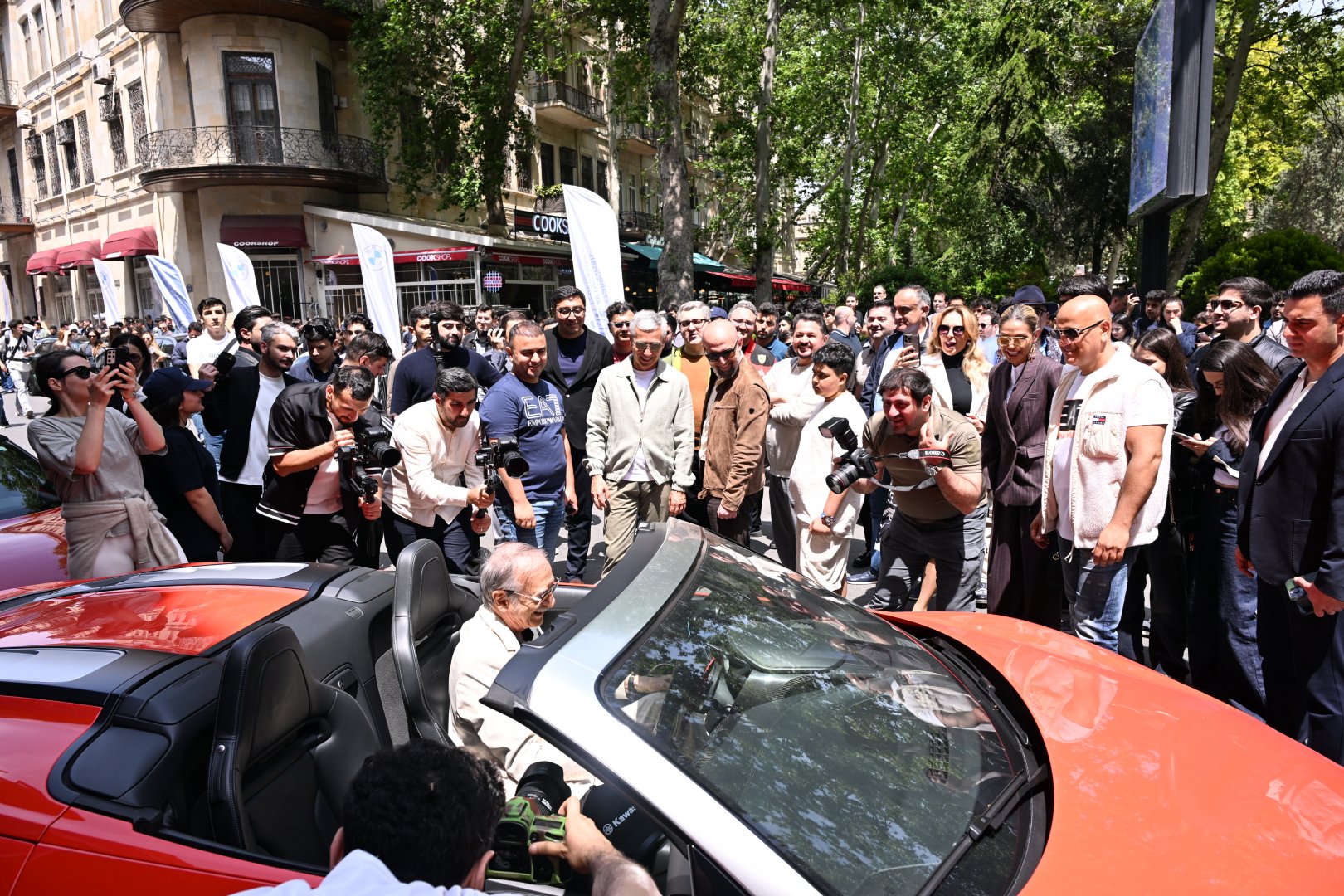 AAF sürət avtomobillərinin sərgisini təşkil edib (FOTO)