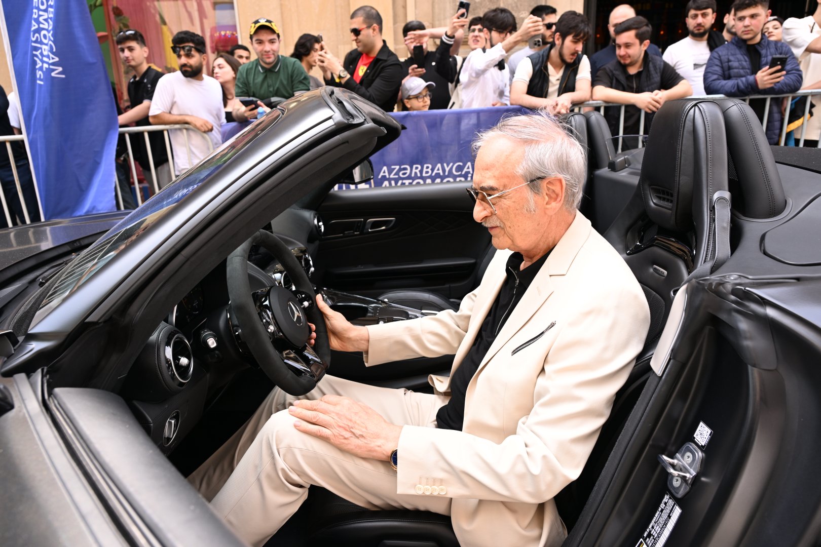 AAF sürət avtomobillərinin sərgisini təşkil edib (FOTO)