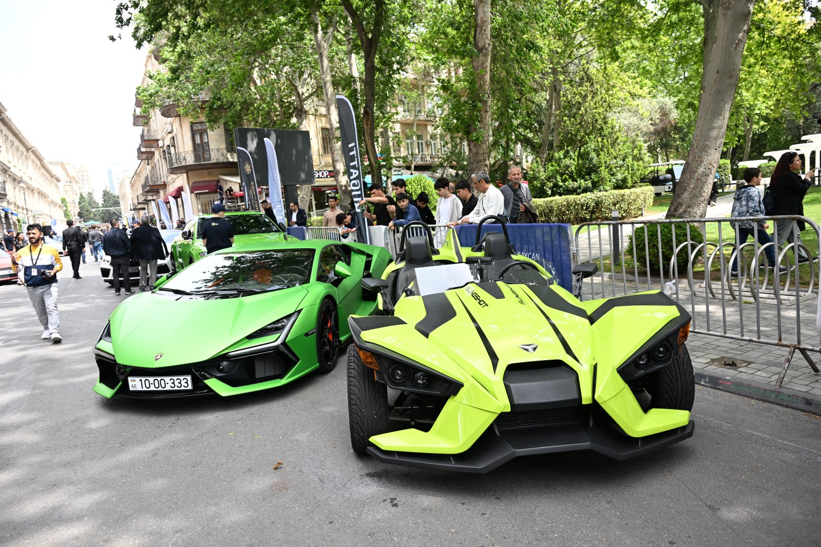 AAF sürət avtomobillərinin sərgisini təşkil edib (FOTO)