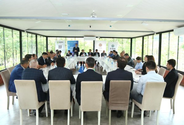 Əqli Mülkiyyət Agentliyinin mütəxəssisləri KOBİA-nın sahibkarlarla Lənkəranda keçirdiyi görüşdə iştirak ediblər (FOTO)