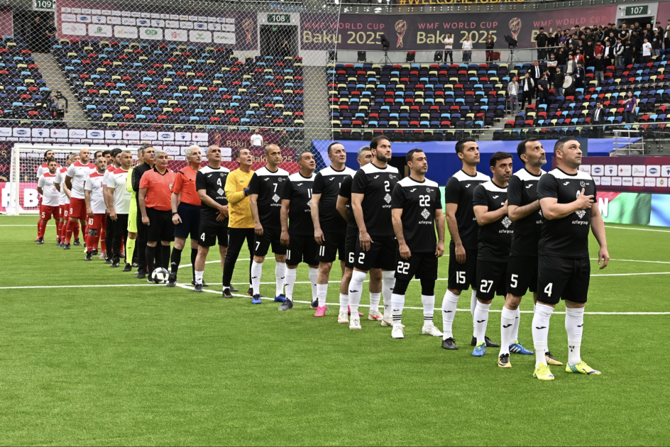Bakıda ölkə futbolunun əfsanələri arasında matç keçirilib