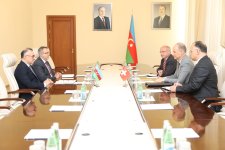 Azərbaycan və İsveçrə arasında səhiyyə sahəsində əməkdaşlıq müzakirə edilib (FOTO)