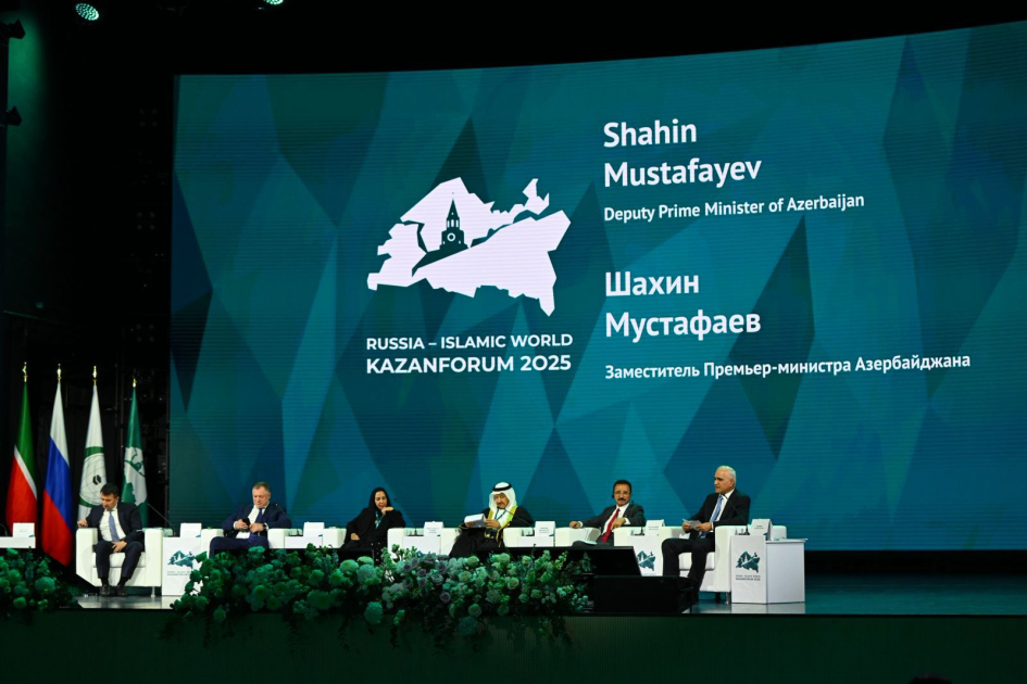 Azərbaycan nümayəndə heyəti “Rusiya-İslam dünyası: Kazan Forum-2025” Beynəlxalq İqtisadi Forumunda iştirak edib (FOTO)