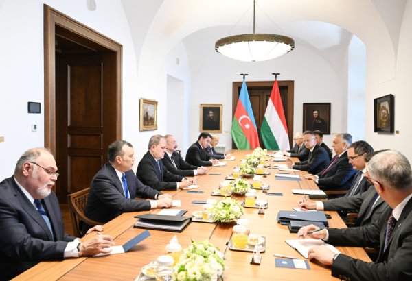 Budapeştdə Prezident İlham Əliyevin Macarıstanın Baş naziri ilə geniş tərkibdə görüşü olub (FOTO/VİDEO) (YENİLƏNİB)