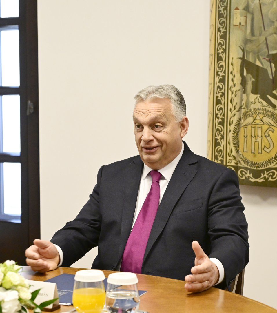 Budapeştdə Prezident İlham Əliyevin Macarıstanın Baş naziri ilə məhdud tərkibdə görüşü olub (FOTO/VİDEO)