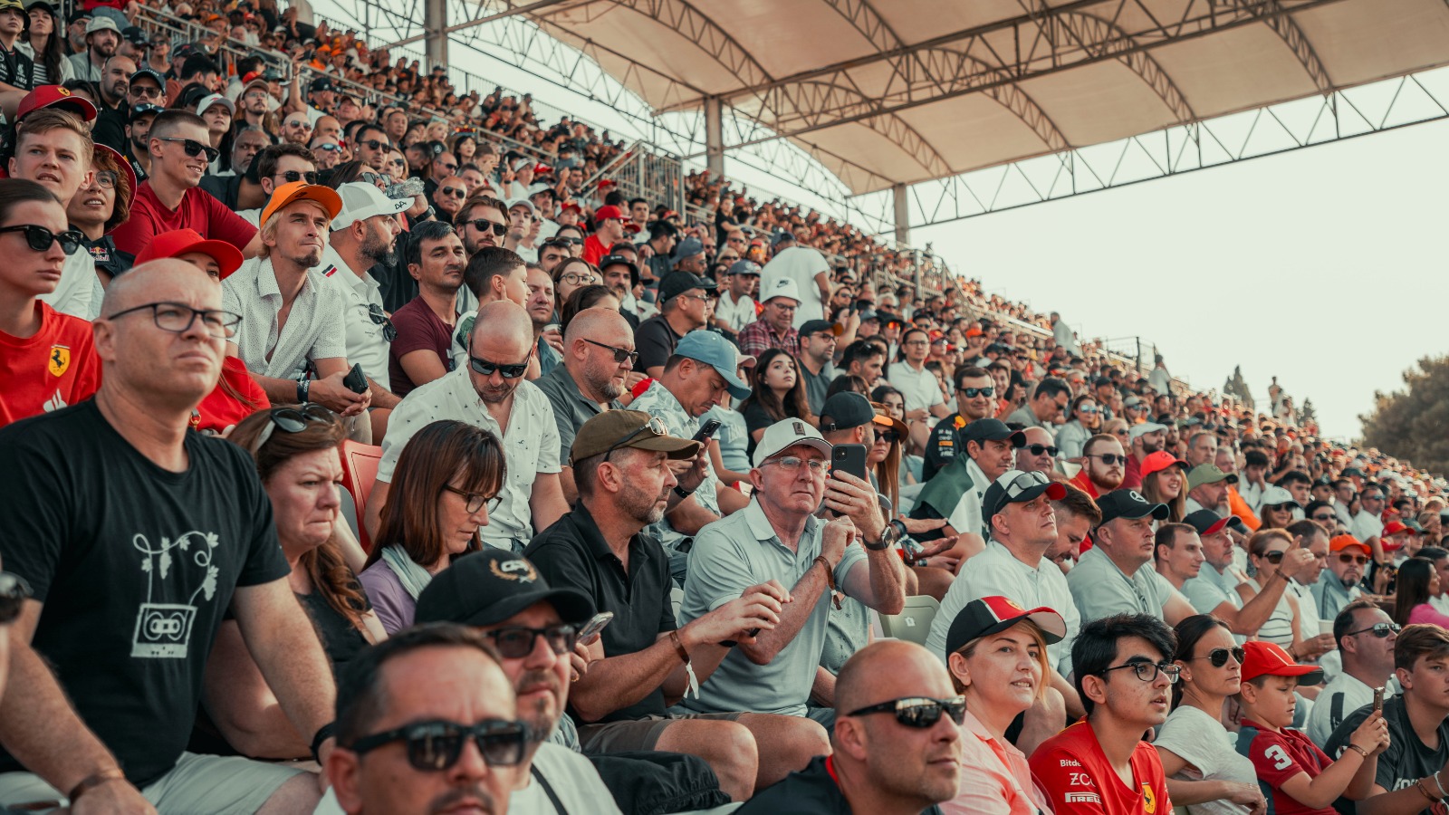 Formula 1 Qatar Airways Azərbaycan Qran Prisi 2025: Tribunalardakı yerlərin sayı 20 000-i keçəcək (FOTO)